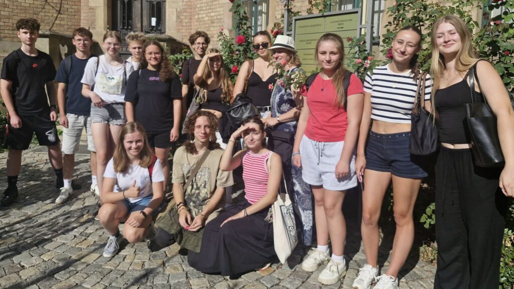 EXKURZE DO ALLIANCE FRANÇAISE V BRNĚ PRO STUDENTY FRANCOUZSKÉHO JAZYKA